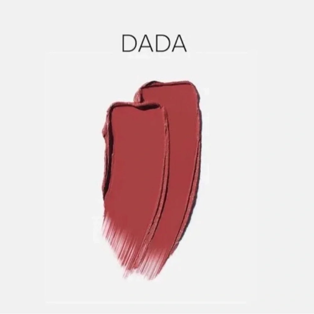 🎀 Saie Lip Blur Matte Hydrating Lipstick – DADA 💄✨